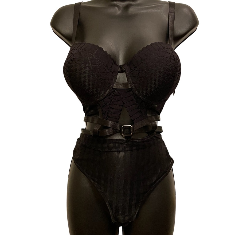 Brand NWT Black Fuchsia by Secret Lace Black Lingerie for Valentines 💖